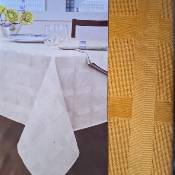 Benson Mills Maison Tablecloth Mustard Oblong 60" x 120" NIP - Picture 1 of 3